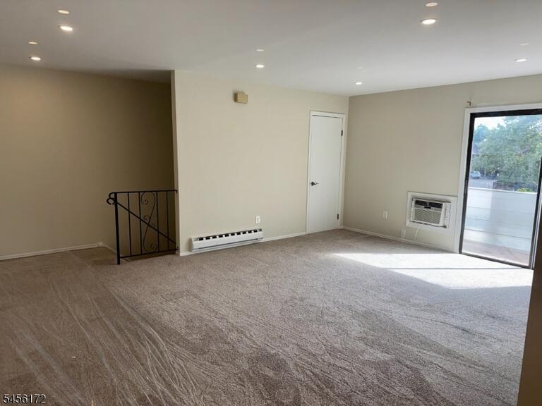 Property listing MLS 4048976 photo 3