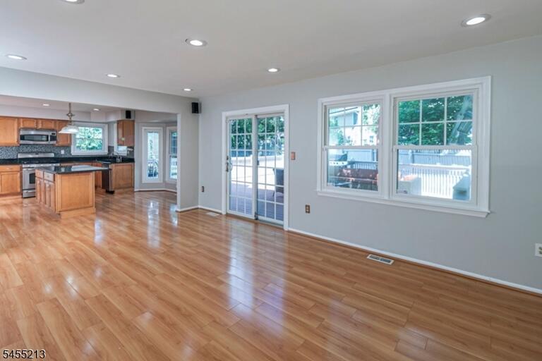 Property listing MLS 4048979 photo 15