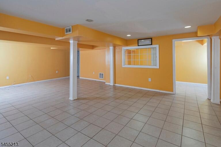Property listing MLS 4048979 photo 31