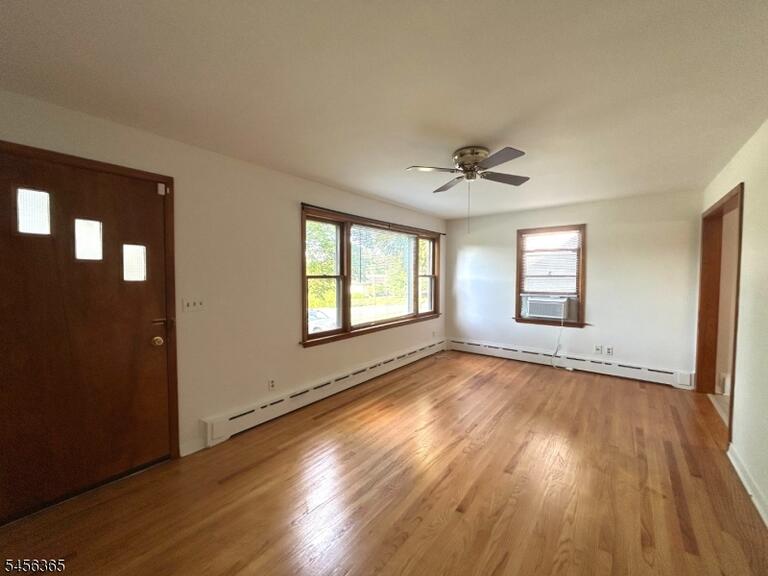 Property listing MLS 4048980 photo 10