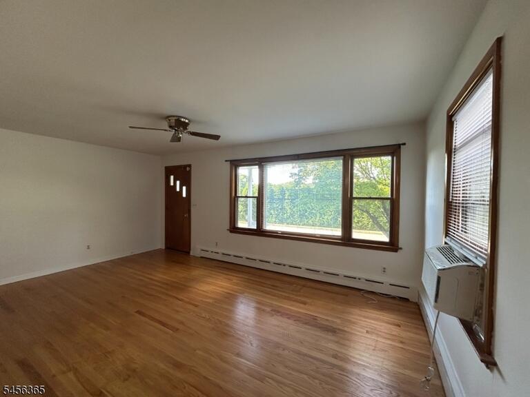 Property listing MLS 4048980 photo 11