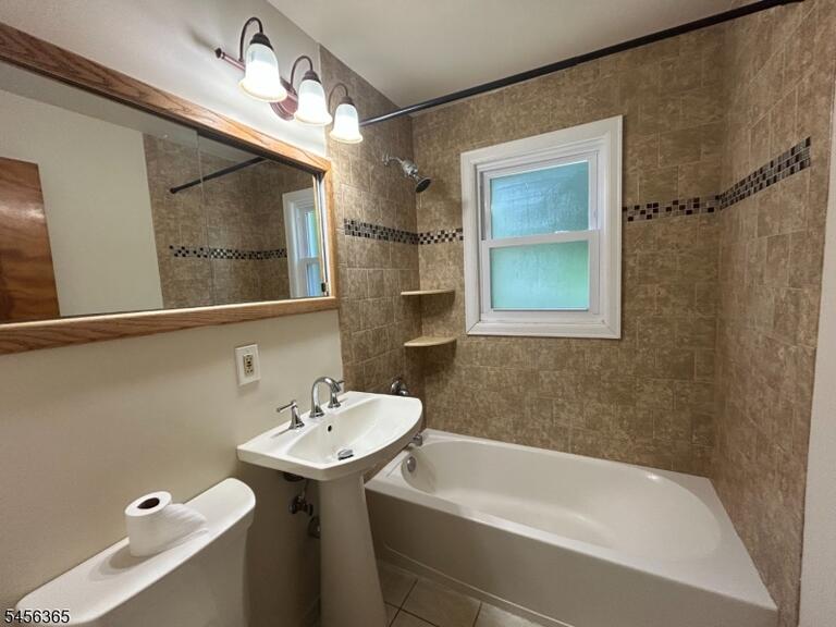 Property listing MLS 4048980 photo 14