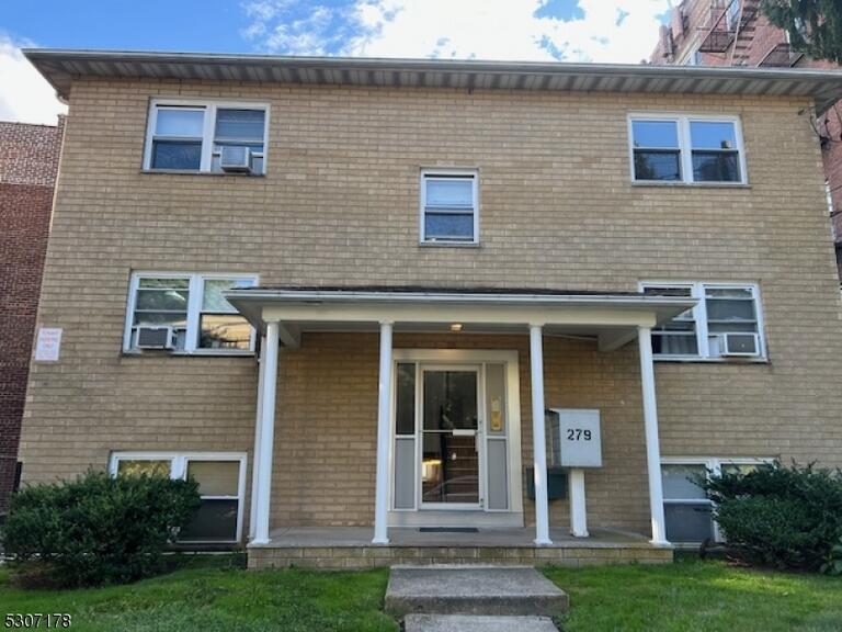Property listing MLS 4048985 photo 1
