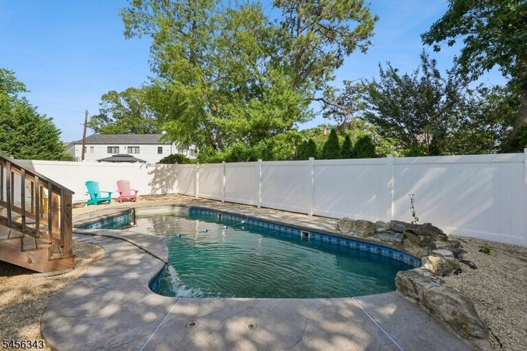 Property listing MLS 4048988 photo 34