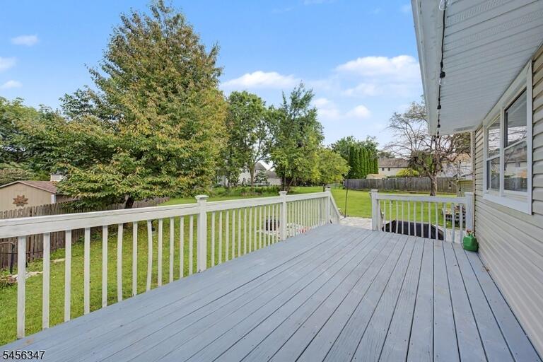 Property listing MLS 4048989 photo 36