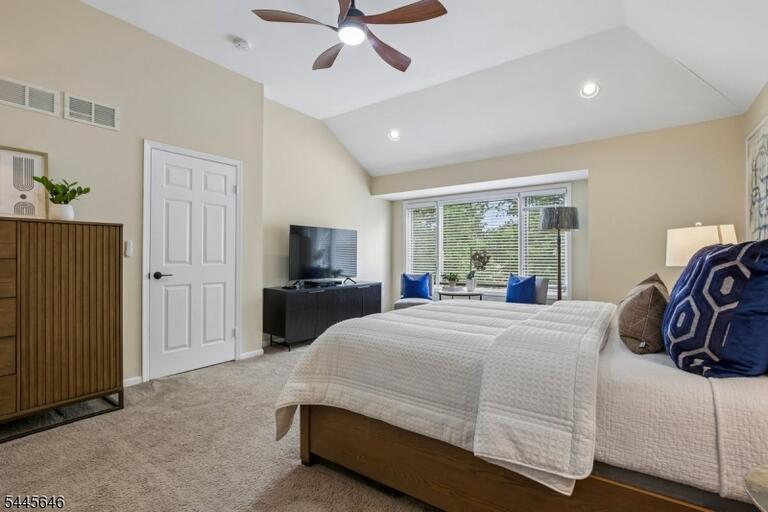 Property listing MLS 4048991 photo 33