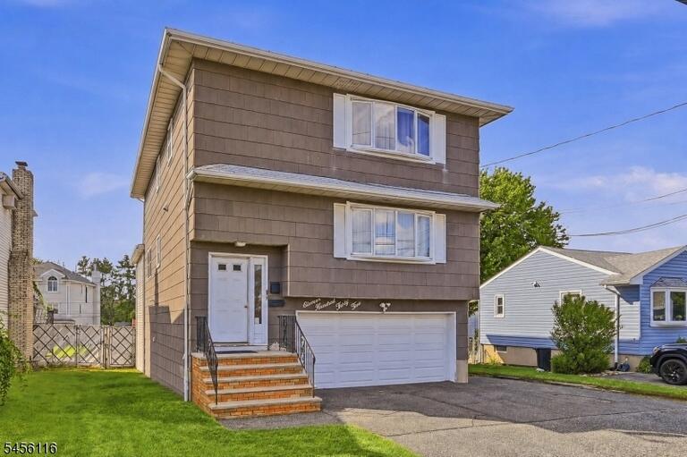 Property listing MLS 4048992 photo 1