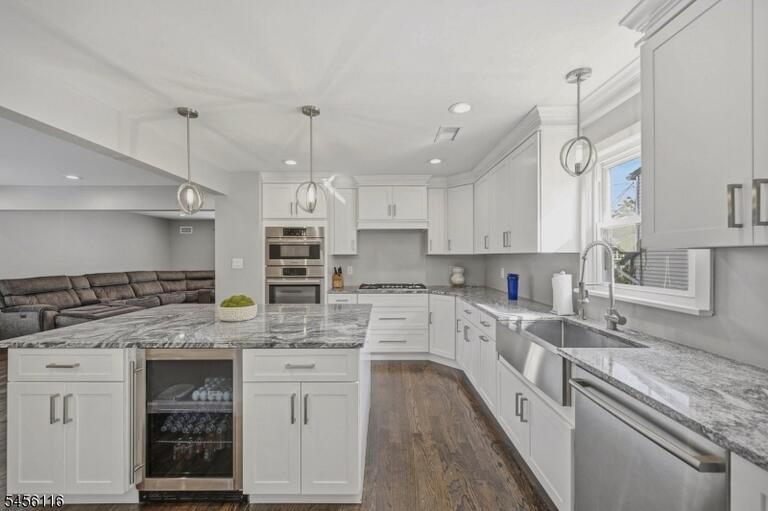 Property listing MLS 4048992 photo 10