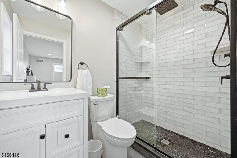 Property listing MLS 4048992 photo 18