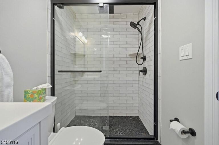 Property listing MLS 4048992 photo 19