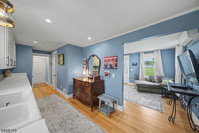 Property listing MLS 4048993 photo 16