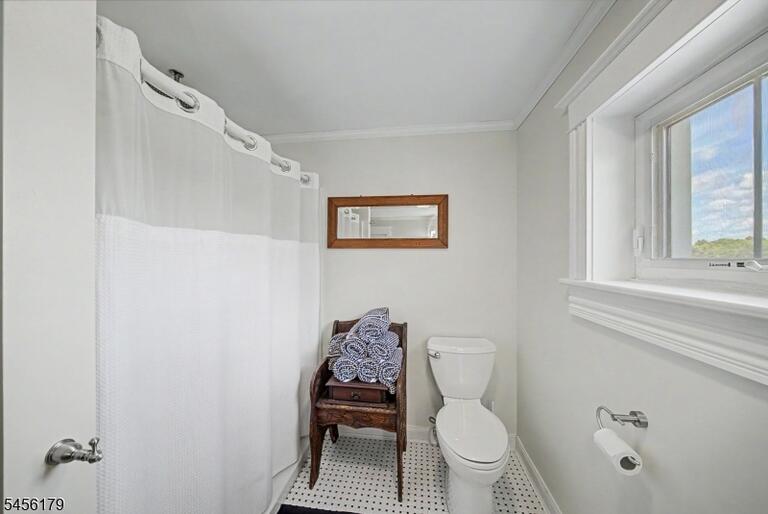 Property listing MLS 4048993 photo 25