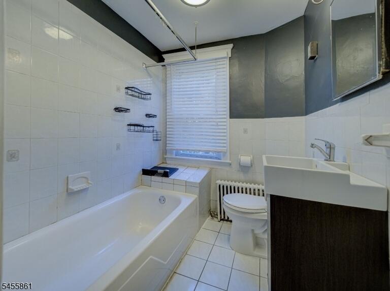 Property listing MLS 4048995 photo 15