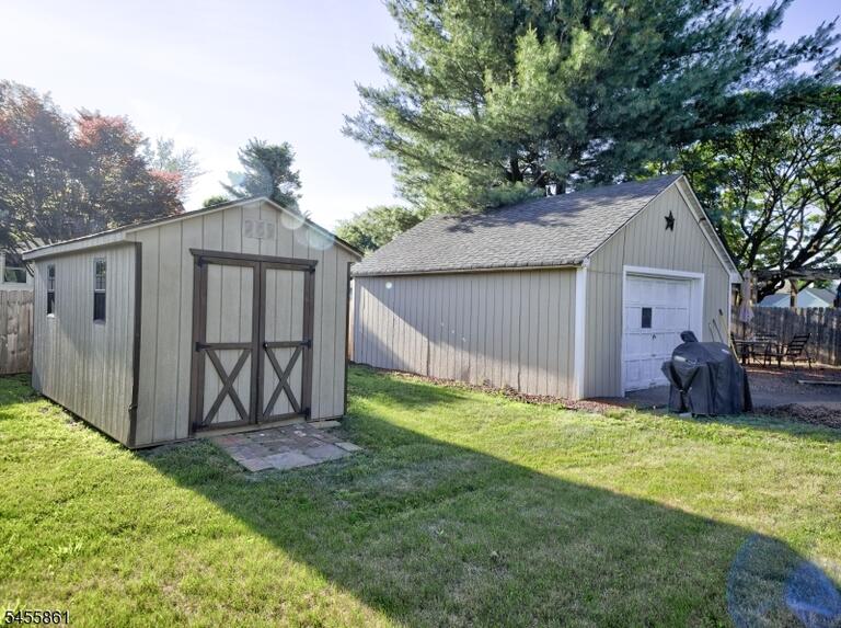 Property listing MLS 4048995 photo 18
