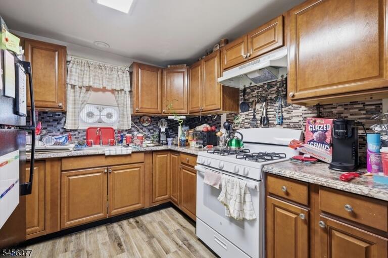 Property listing MLS 4048996 photo 12