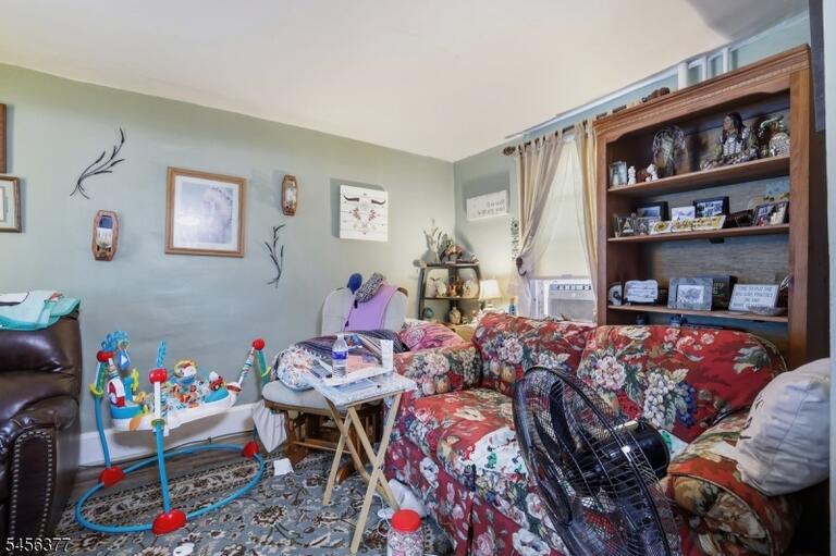 Property listing MLS 4048996 photo 7