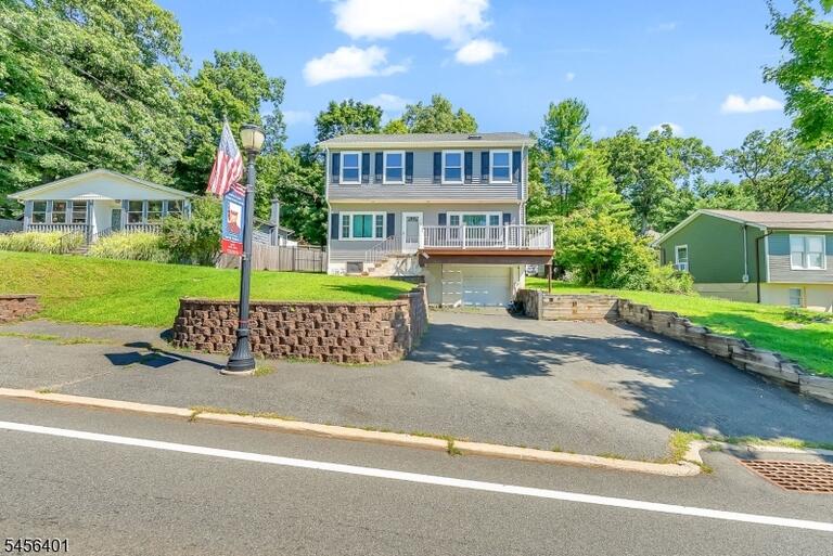 Property listing MLS 4049000 photo 7