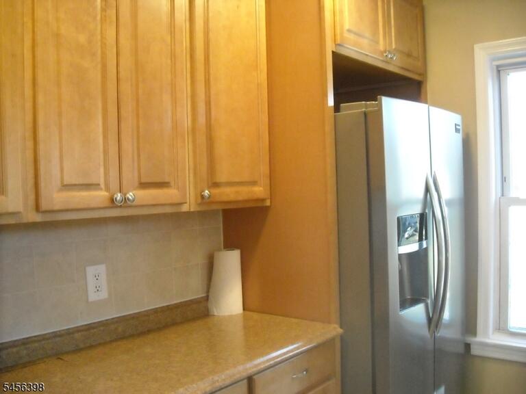 Property listing MLS 4049007 photo 1