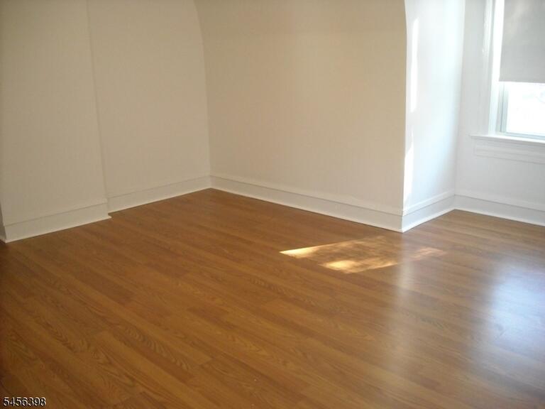 Property listing MLS 4049007 photo 7