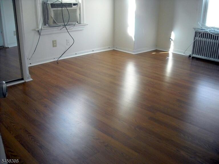 Property listing MLS 4049007 photo 8
