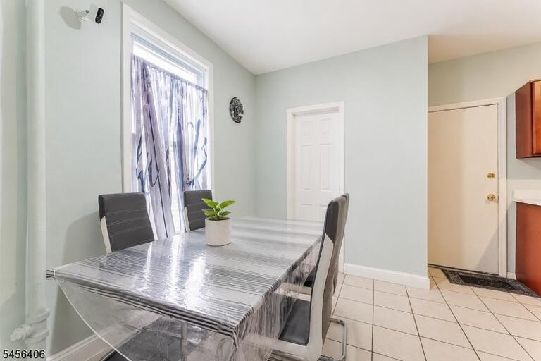 Property listing MLS 4049011 photo 15