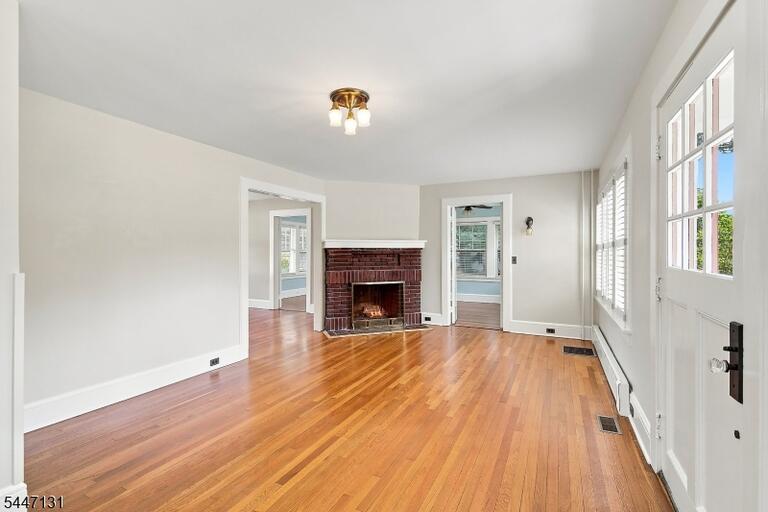Property listing MLS 4049012 photo 10