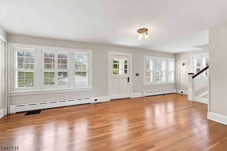 Property listing MLS 4049012 photo 6