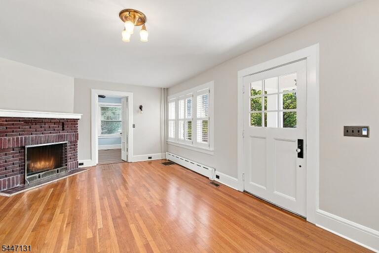 Property listing MLS 4049012 photo 9