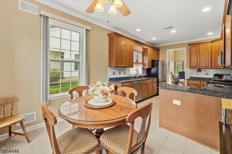 Property listing MLS 4049013 photo 7