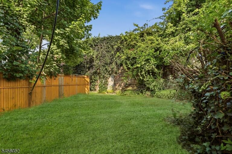 Property listing MLS 4049017 photo 14
