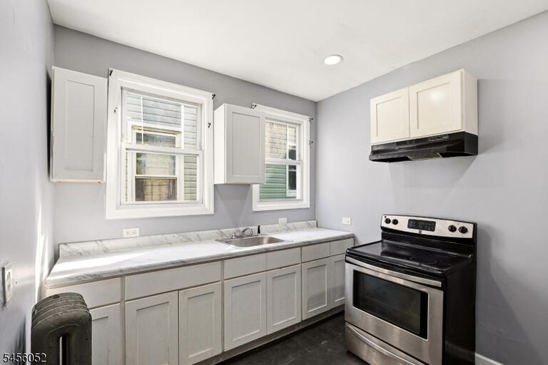 Property listing MLS 4049017 photo 3