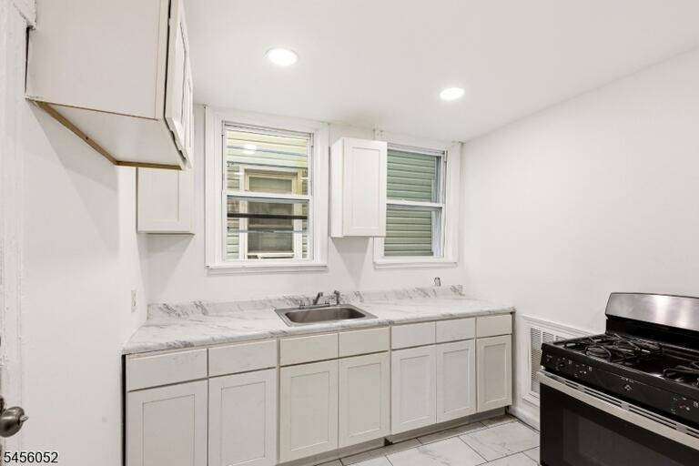 Property listing MLS 4049017 photo 8