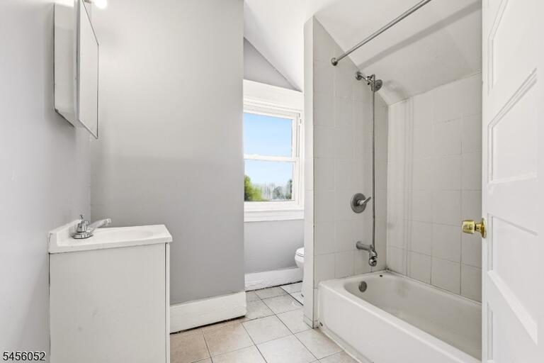 Property listing MLS 4049017 photo 9
