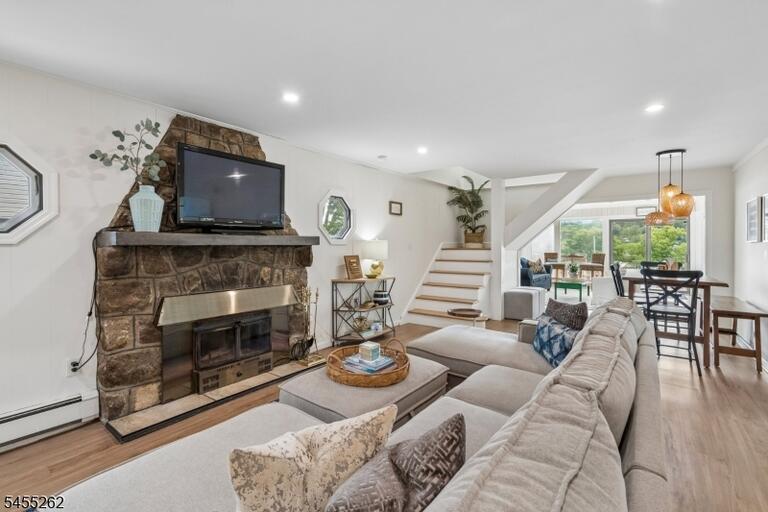 Property listing MLS 4049030 photo 7