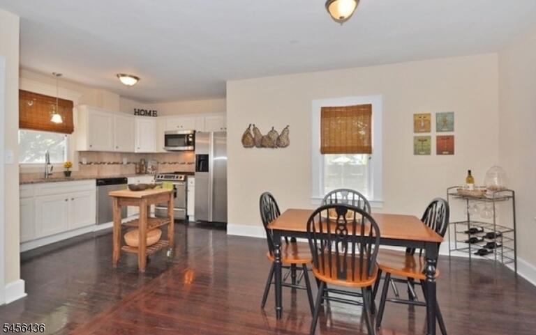 Property listing MLS 4049039 photo 5