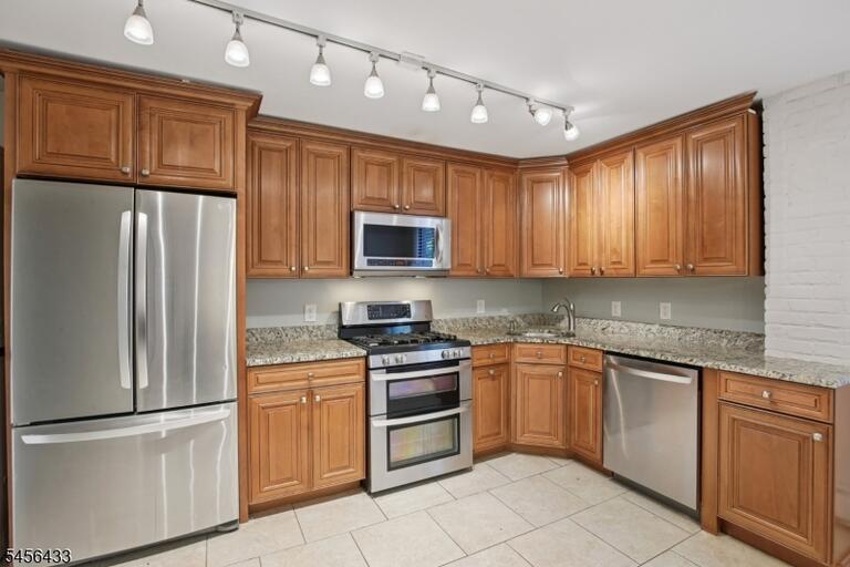 Property listing MLS 4049042 photo 16
