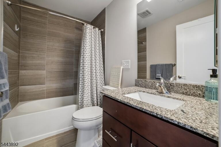 Property listing MLS 4049043 photo 17