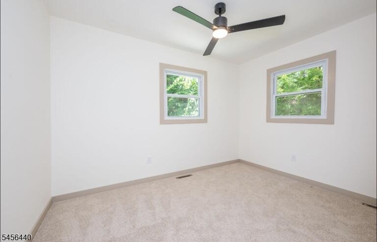 Property listing MLS 4049045 photo 18