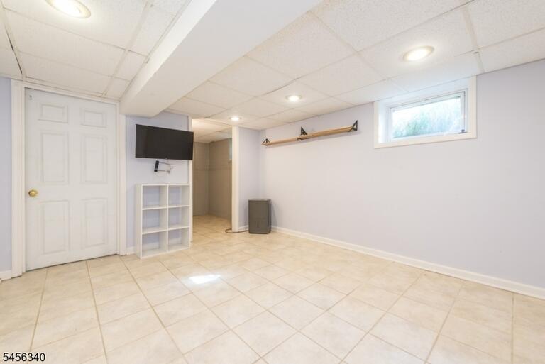 Property listing MLS 4049046 photo 17