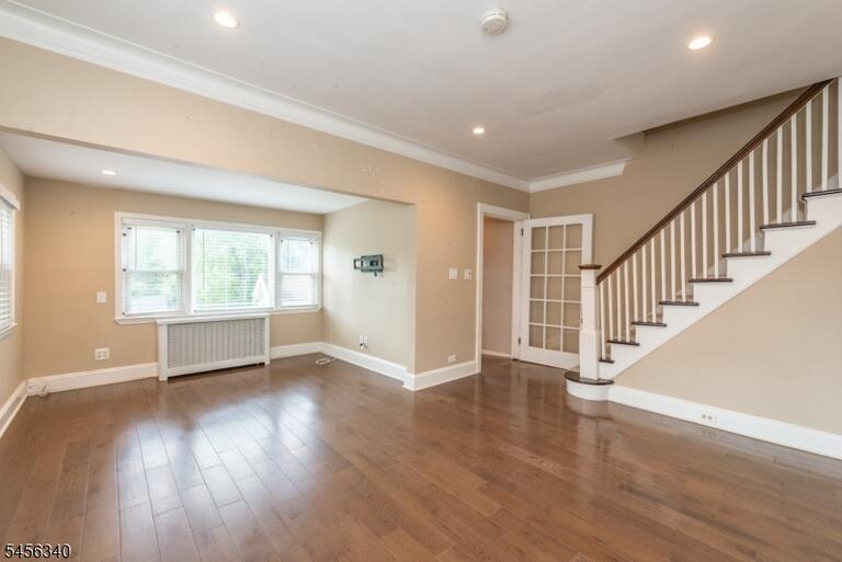 Property listing MLS 4049046 photo 4