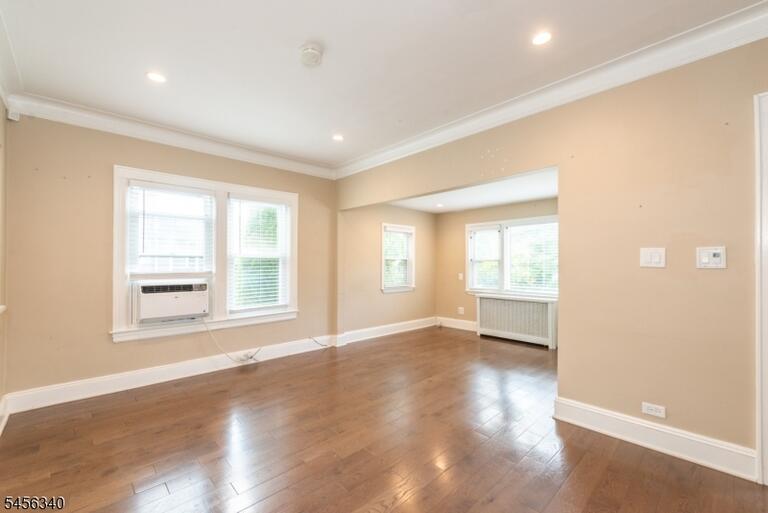 Property listing MLS 4049046 photo 5