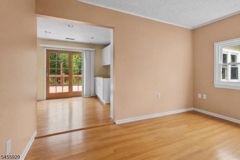 Property listing MLS 4049047 photo 7