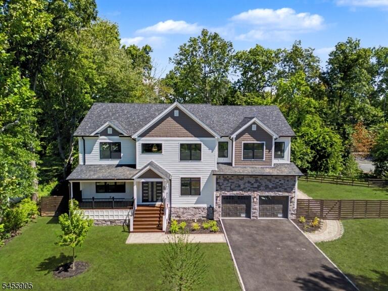 Property listing MLS 4049051 photo 1