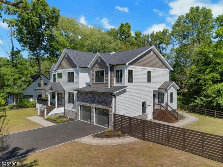 Property listing MLS 4049051 photo 10
