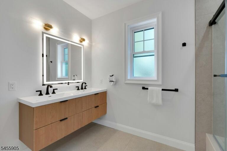 Property listing MLS 4049051 photo 33