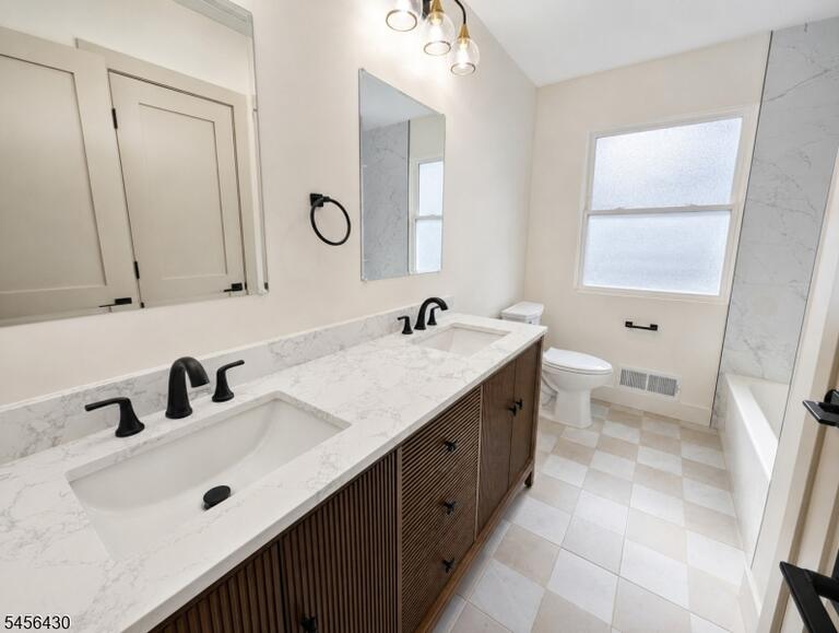 Property listing MLS 4049055 photo 10