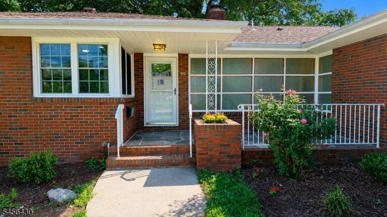 Property listing MLS 4049055 photo 2