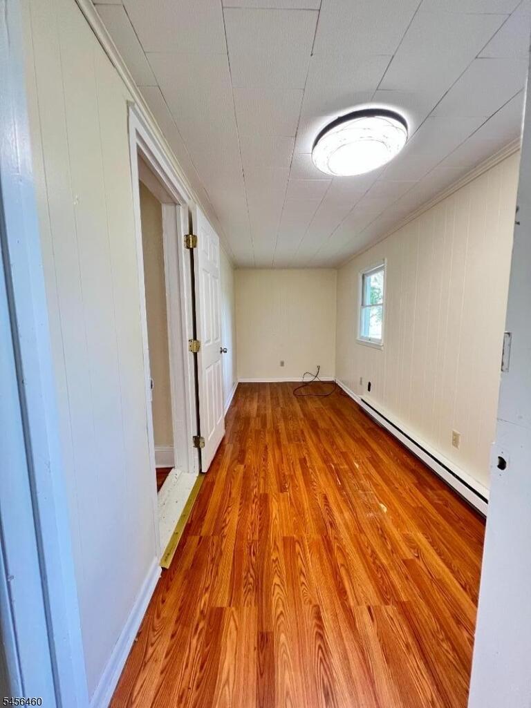 Property listing MLS 4049056 photo 2