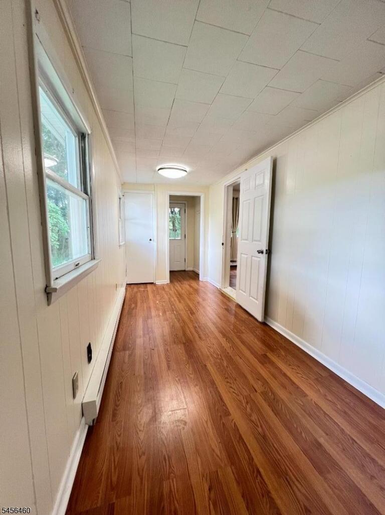 Property listing MLS 4049056 photo 3