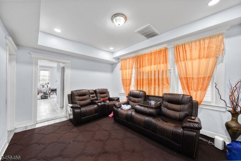 Property listing MLS 4049061 photo 4